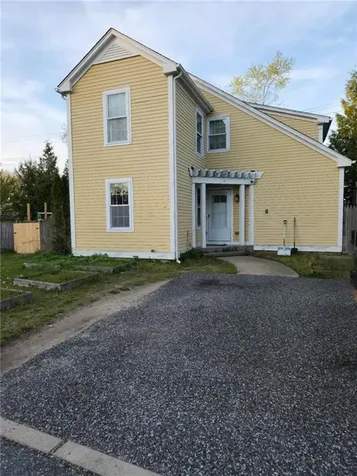 5 Walker Farm Lane Barrington RI 02806