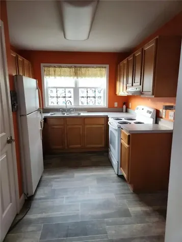 5 Walker Farm Lane Barrington RI 02806