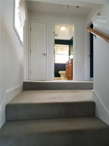 5 Walker Farm Lane Barrington RI 02806