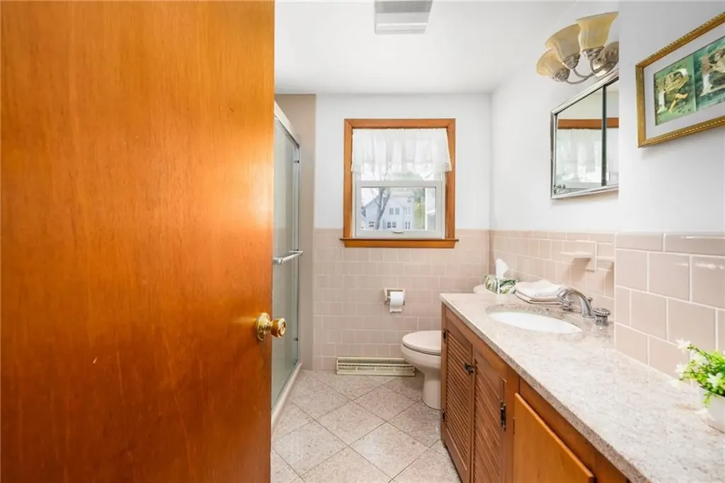 51 Lippitt Avenue Warwick RI 02889