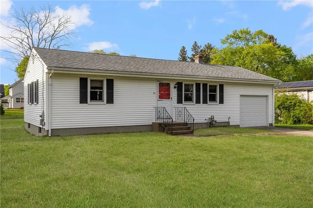 51 Lippitt Avenue Warwick RI 02889