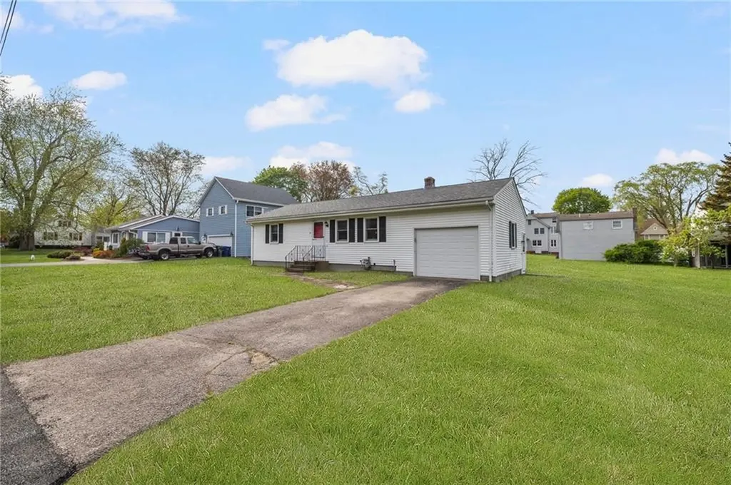 51 Lippitt Avenue Warwick RI 02889