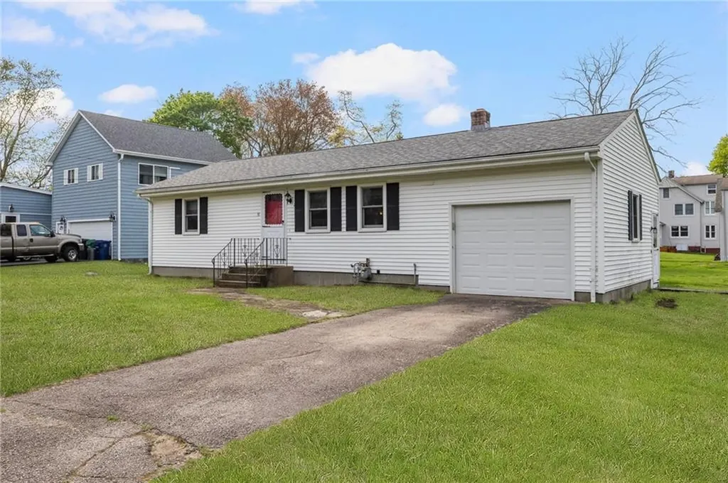 51 Lippitt Avenue Warwick RI 02889