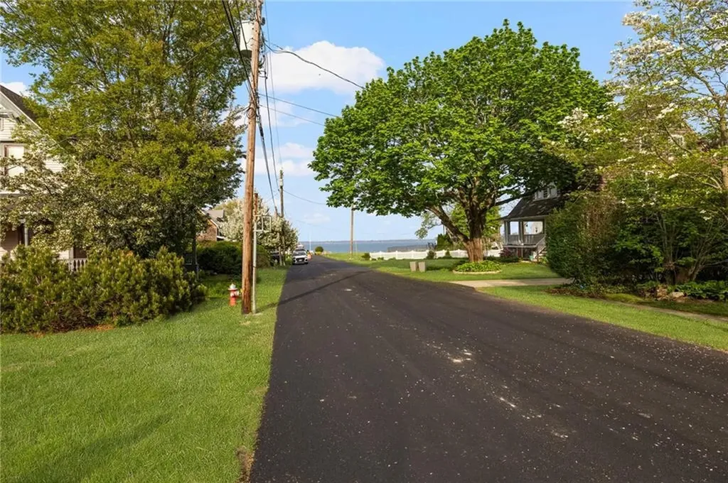 51 Lippitt Avenue Warwick RI 02889