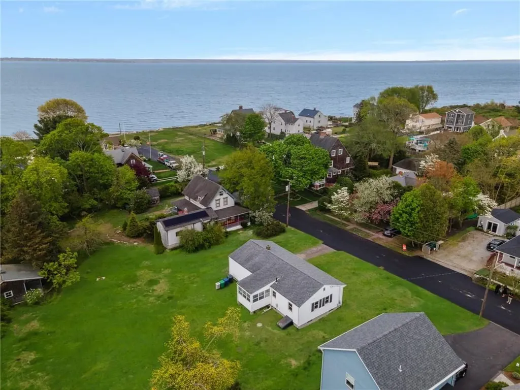 51 Lippitt Avenue Warwick RI 02889