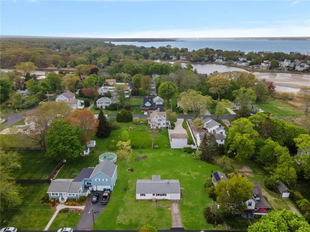 51 Lippitt Avenue Warwick RI 02889