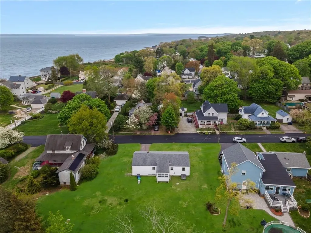 51 Lippitt Avenue Warwick RI 02889