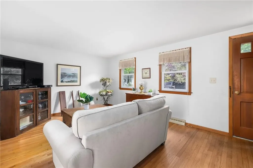 51 Lippitt Avenue Warwick RI 02889