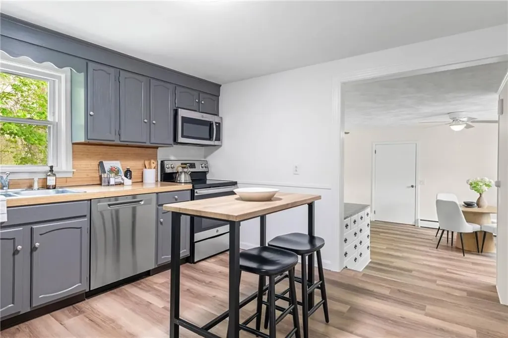 21 Houghton Street Barrington RI 02806