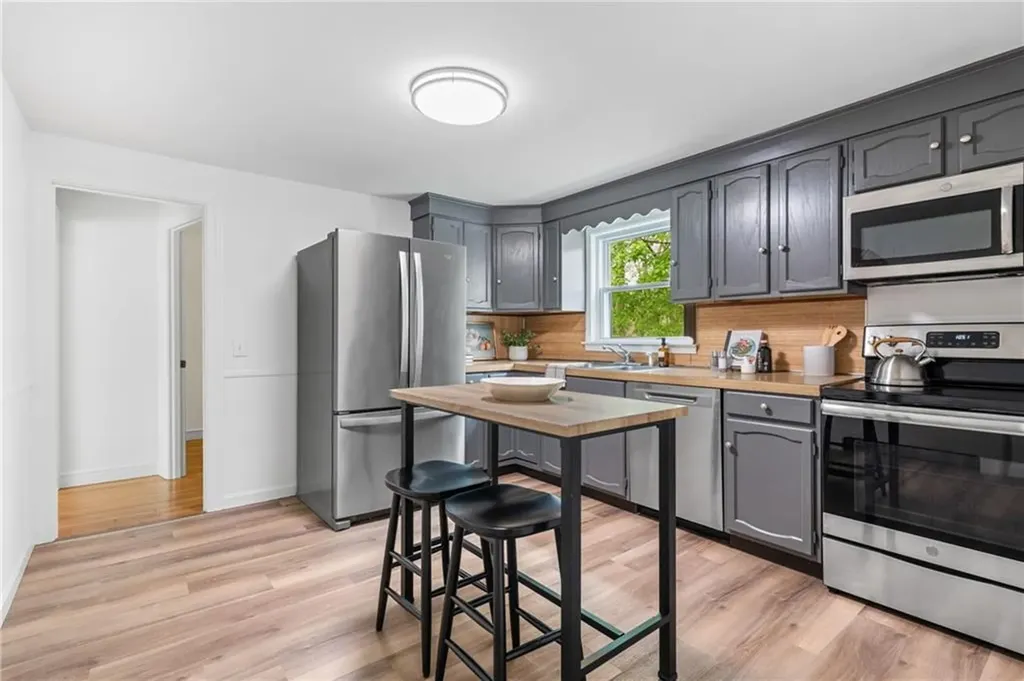 21 Houghton Street Barrington RI 02806