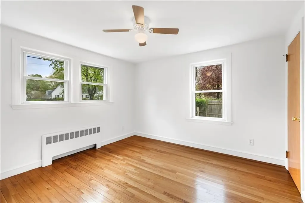 21 Houghton Street Barrington RI 02806