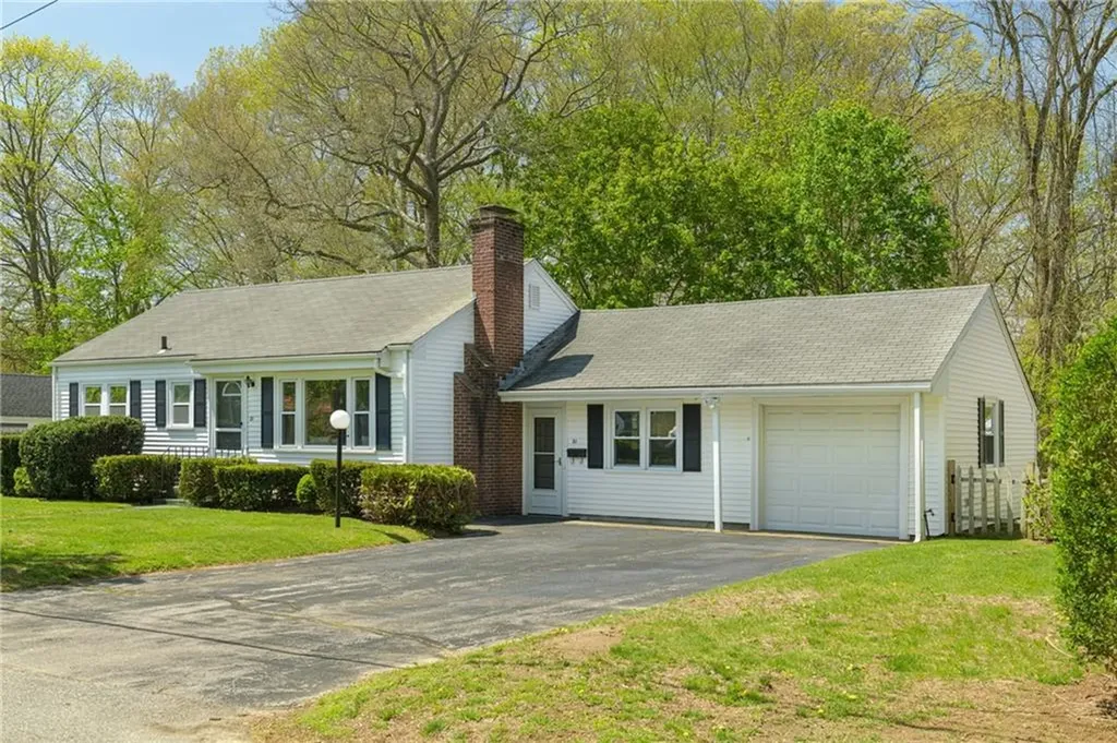 21 Houghton Street Barrington RI 02806