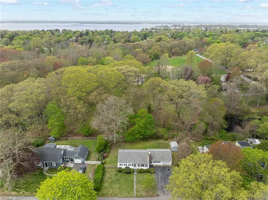 21 Houghton Street Barrington RI 02806