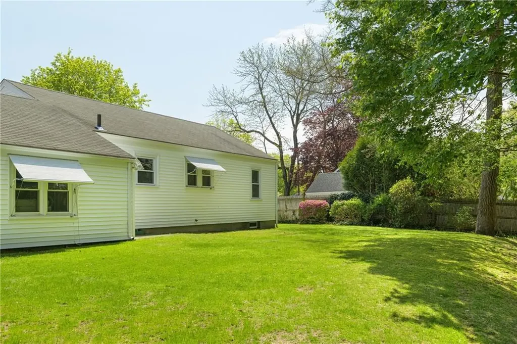 21 Houghton Street Barrington RI 02806