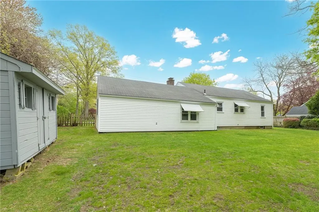 21 Houghton Street Barrington RI 02806