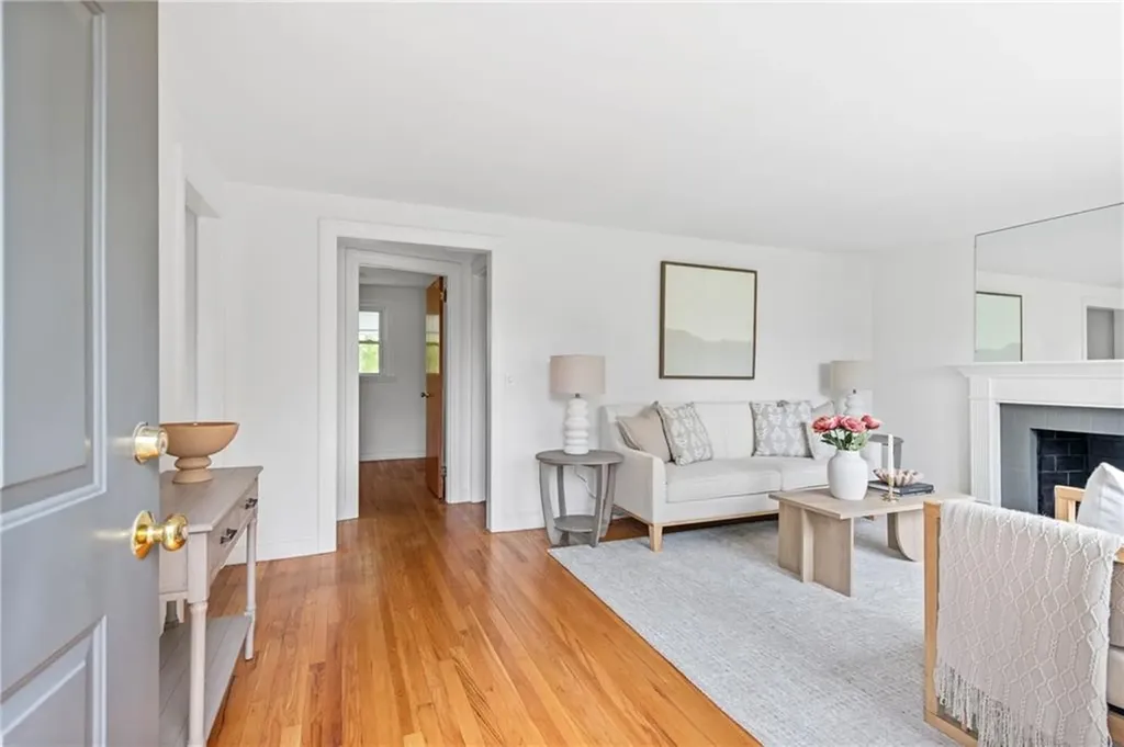 21 Houghton Street Barrington RI 02806