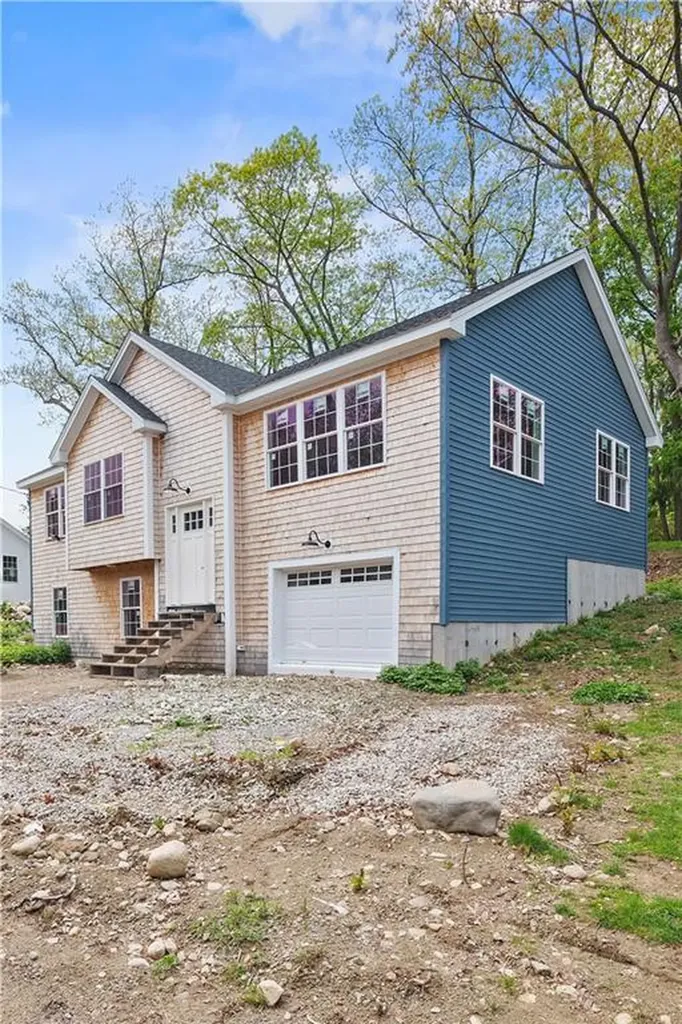 178 Highland Avenue Cranston RI 02921