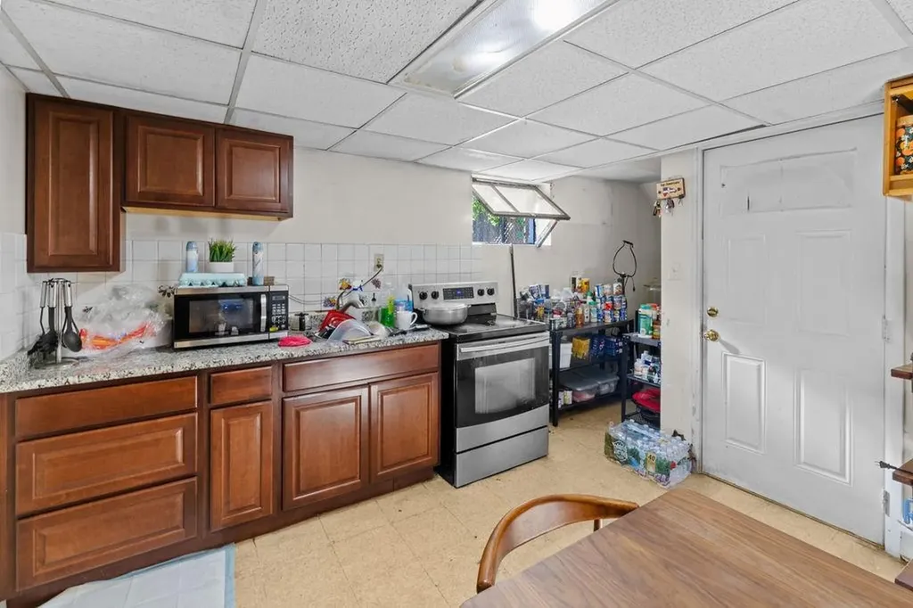 183 Gallatin Street Providence RI 02907