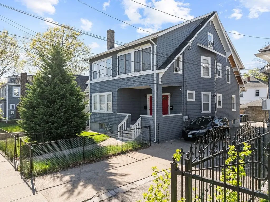 183 Gallatin Street Providence RI 02907