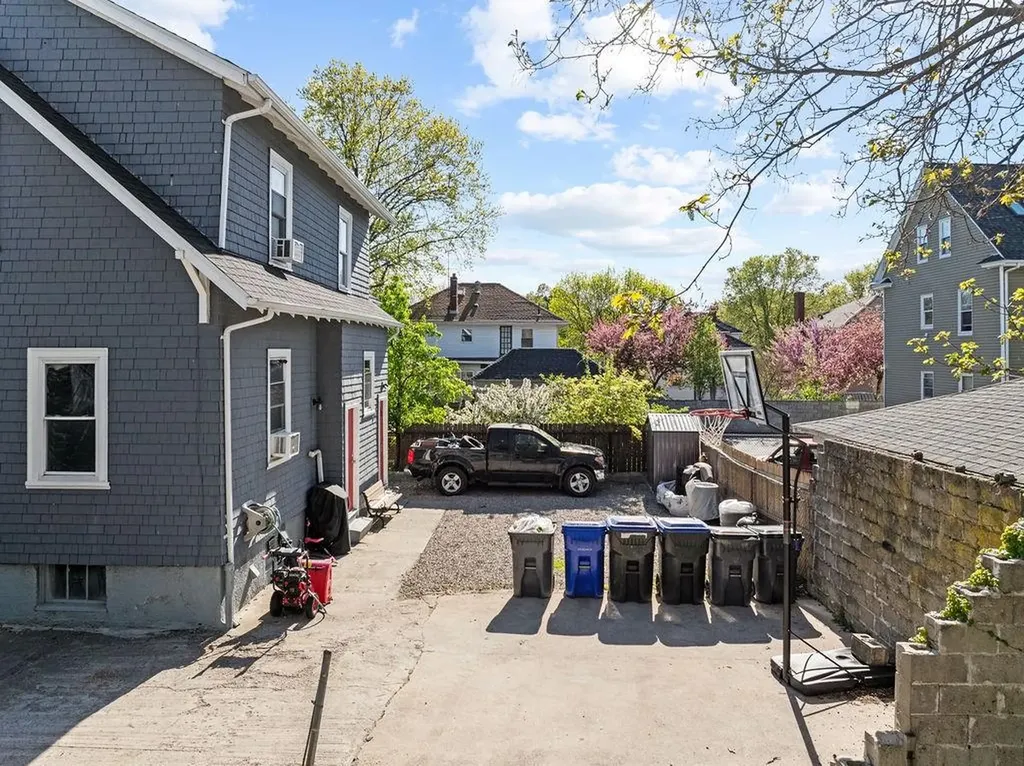 183 Gallatin Street Providence RI 02907
