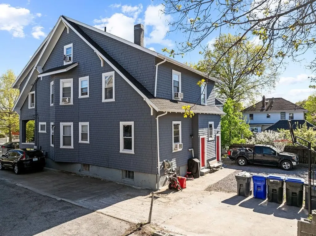 183 Gallatin Street Providence RI 02907