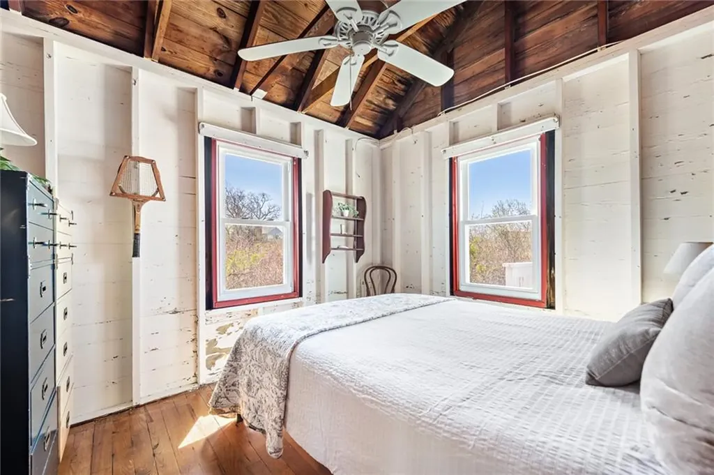 120 Houston Avenue Narragansett RI 02882