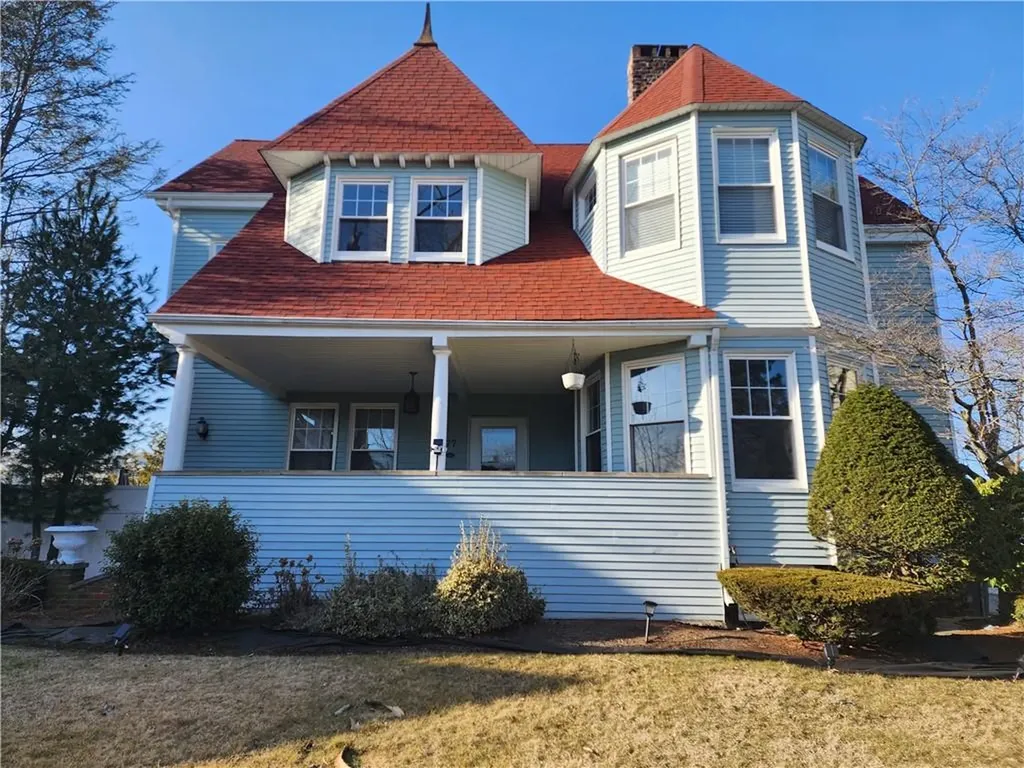 177 Arnold Avenue Cranston RI 02905