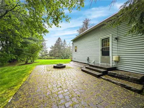 564 Exeter Road North Kingstown RI 02852