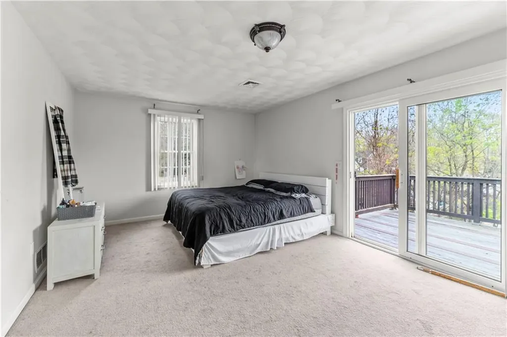 156 Coburn Street Warwick RI 02889