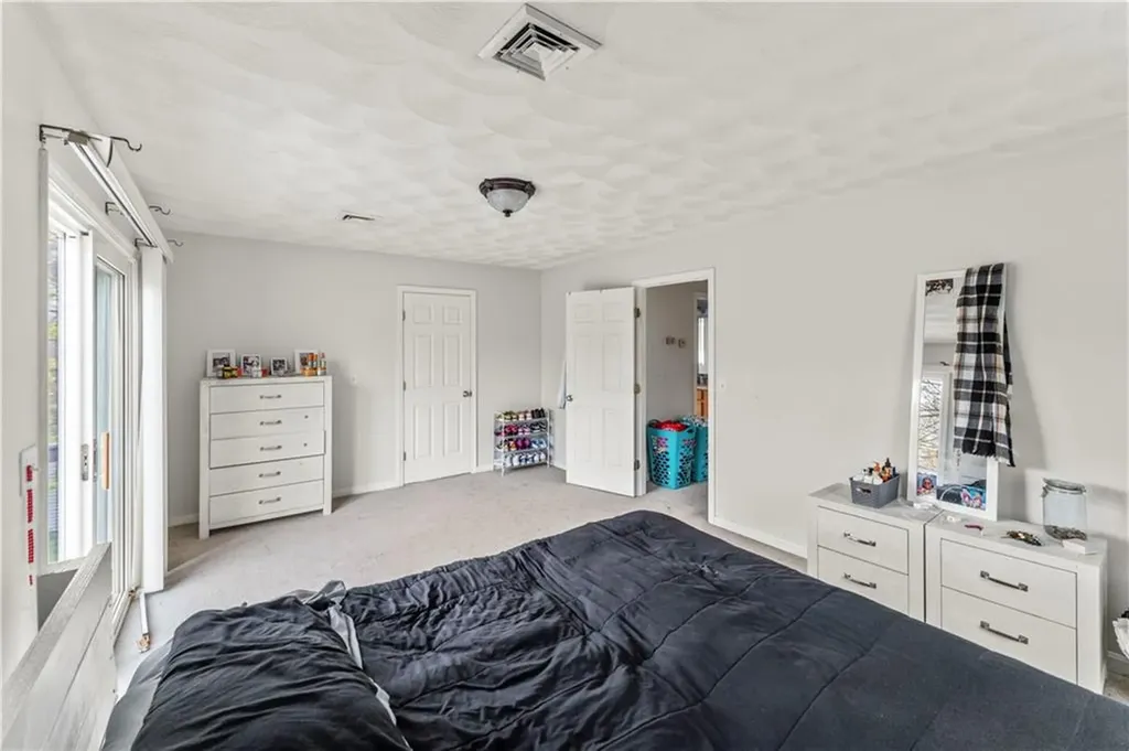 156 Coburn Street Warwick RI 02889