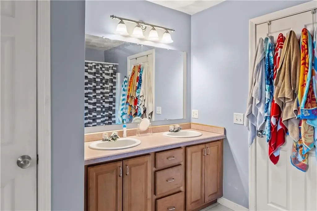 156 Coburn Street Warwick RI 02889