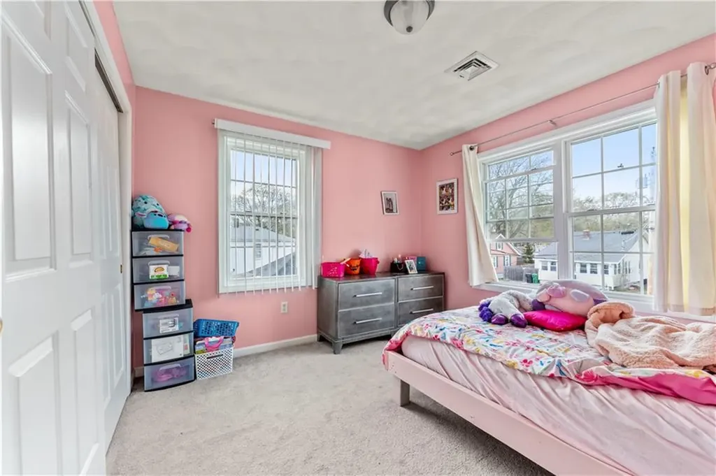 156 Coburn Street Warwick RI 02889