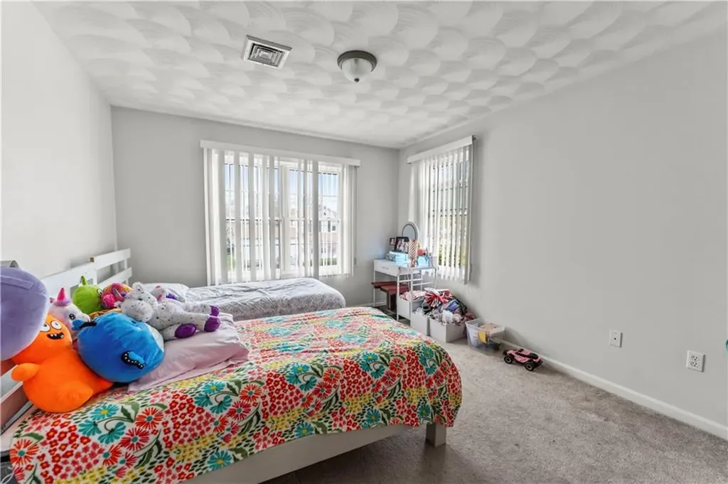 156 Coburn Street Warwick RI 02889