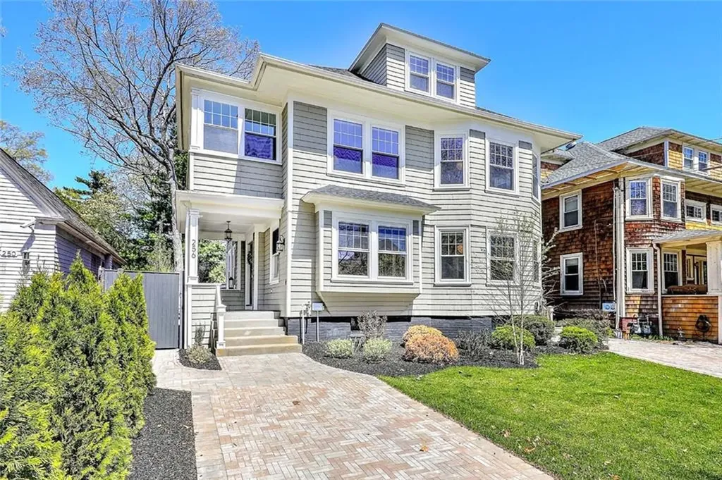 256 258 President Avenue Providence RI 02906