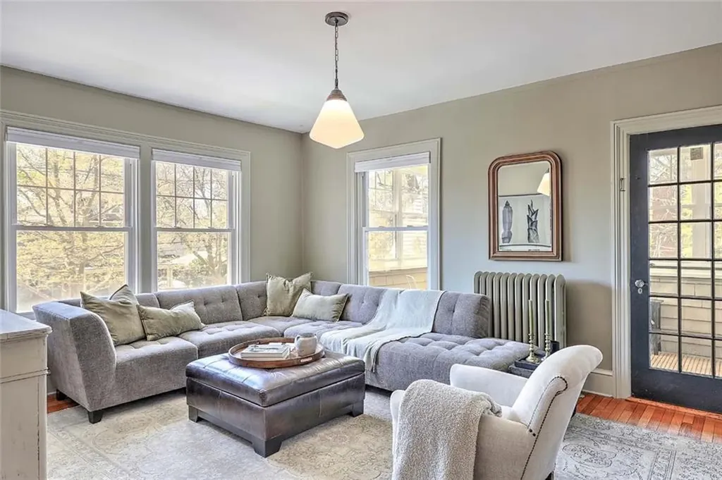 256 258 President Avenue Providence RI 02906
