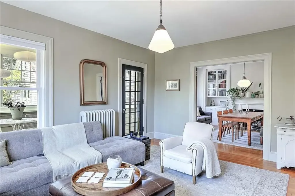 256 258 President Avenue Providence RI 02906