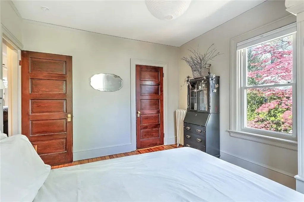256 258 President Avenue Providence RI 02906