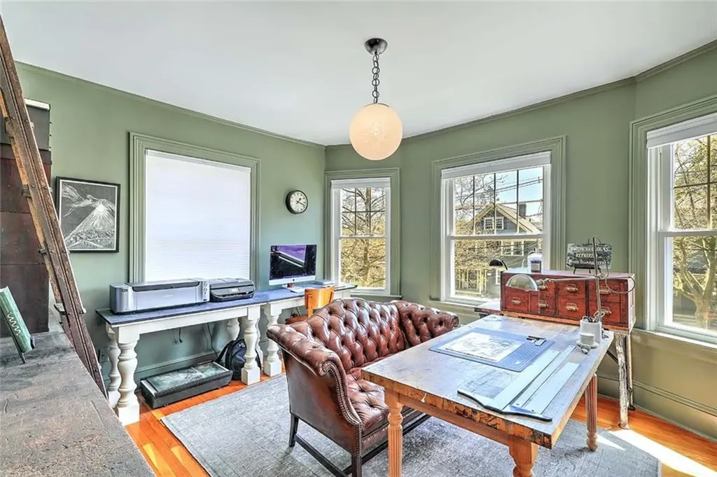 256 258 President Avenue Providence RI 02906