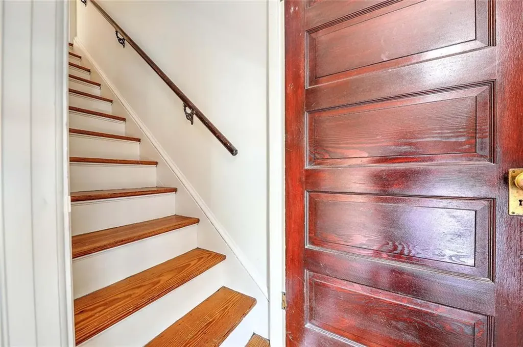 256 258 President Avenue Providence RI 02906
