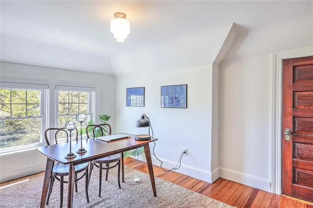 256 258 President Avenue Providence RI 02906