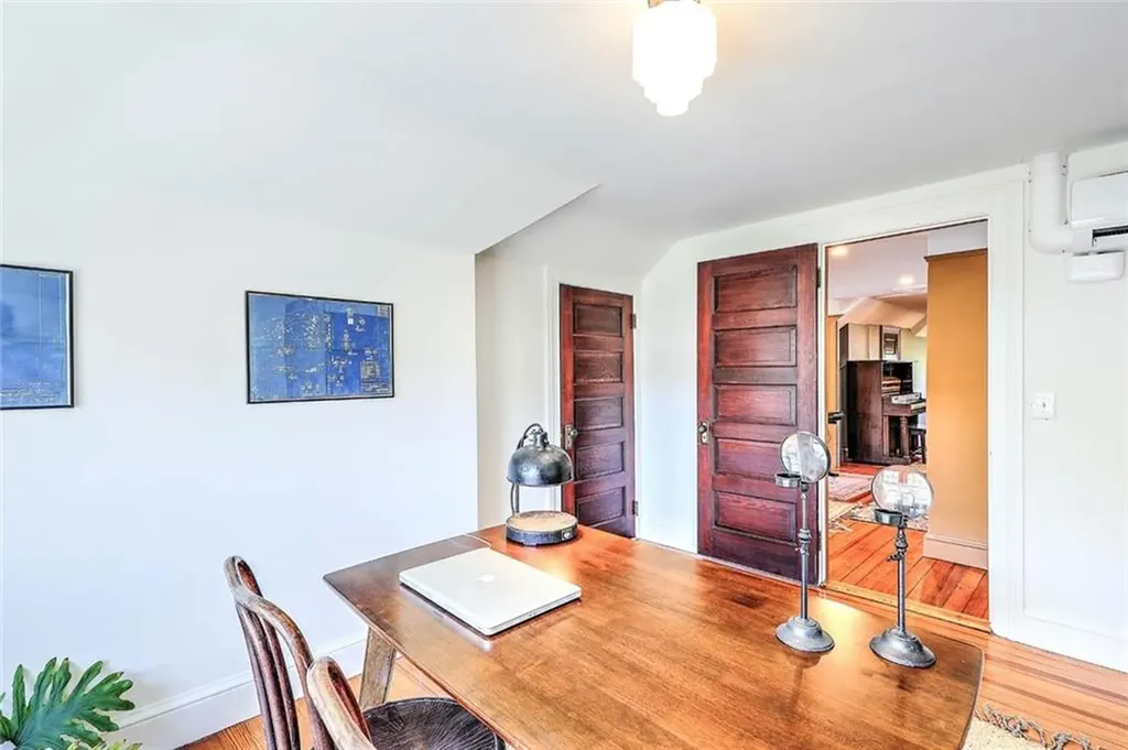 256 258 President Avenue Providence RI 02906