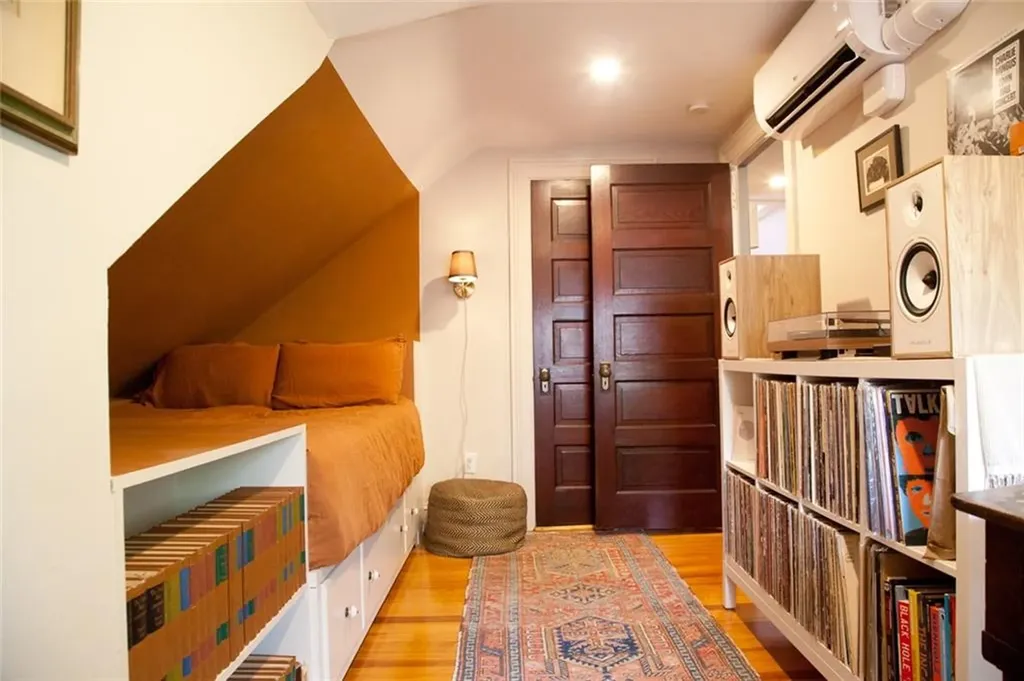 256 258 President Avenue Providence RI 02906