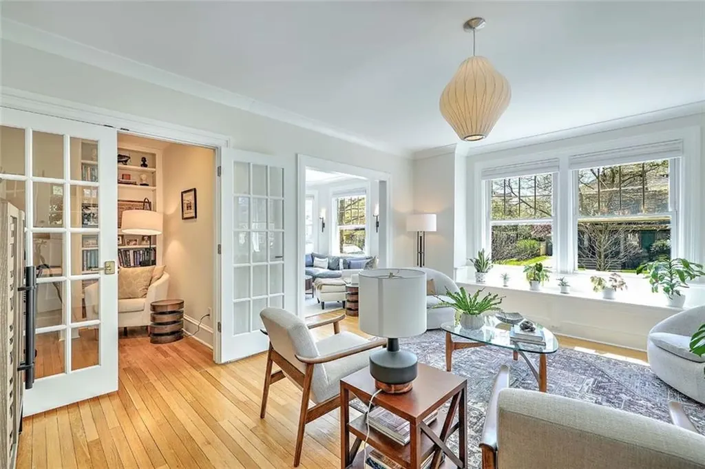 256 258 President Avenue Providence RI 02906