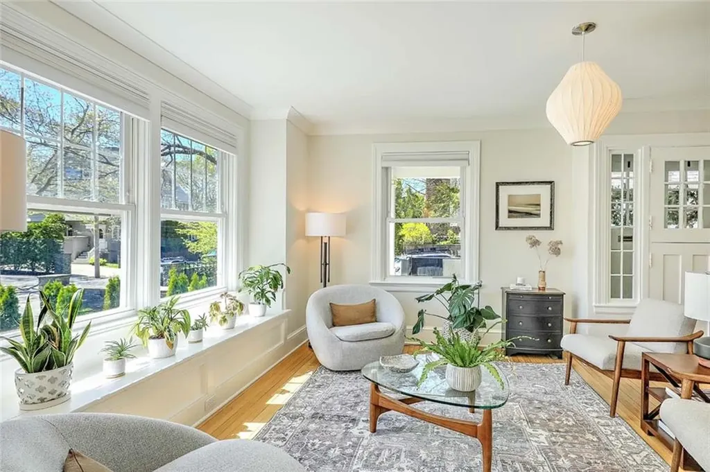 256 258 President Avenue Providence RI 02906