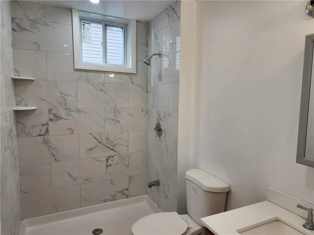 84 Wisdom Avenue Providence RI 02908