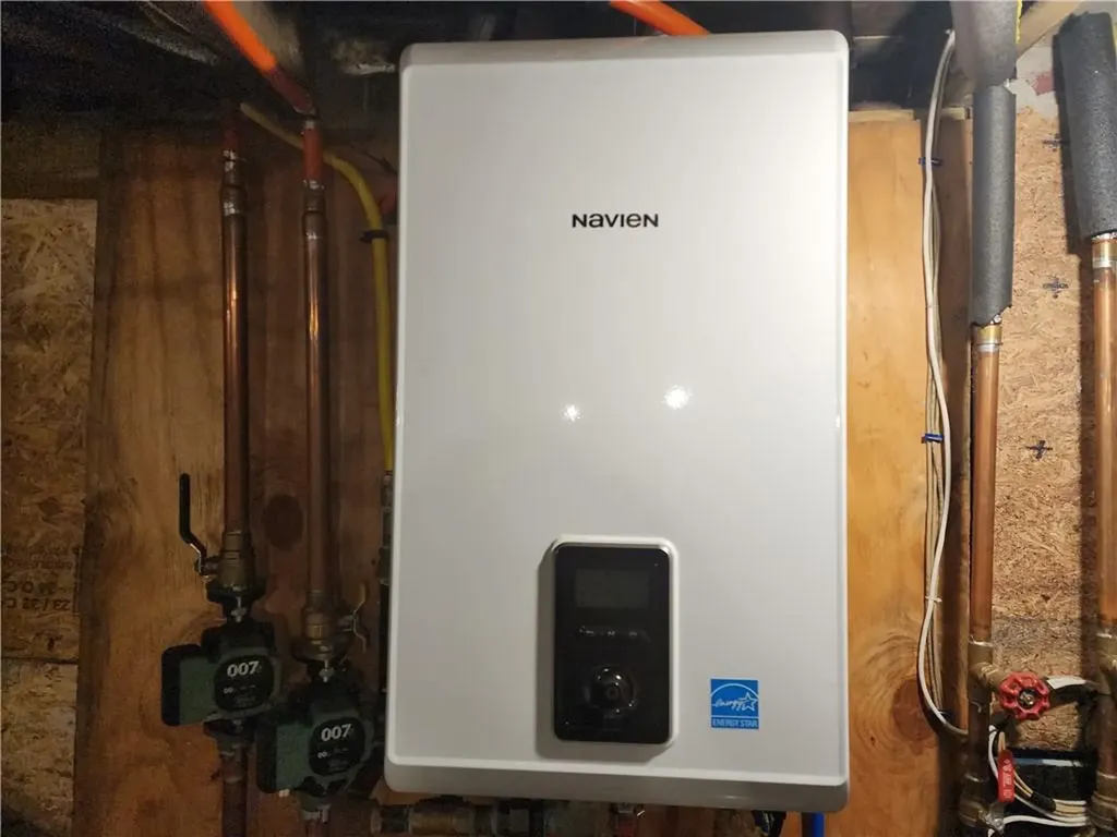 84 Wisdom Avenue Providence RI 02908