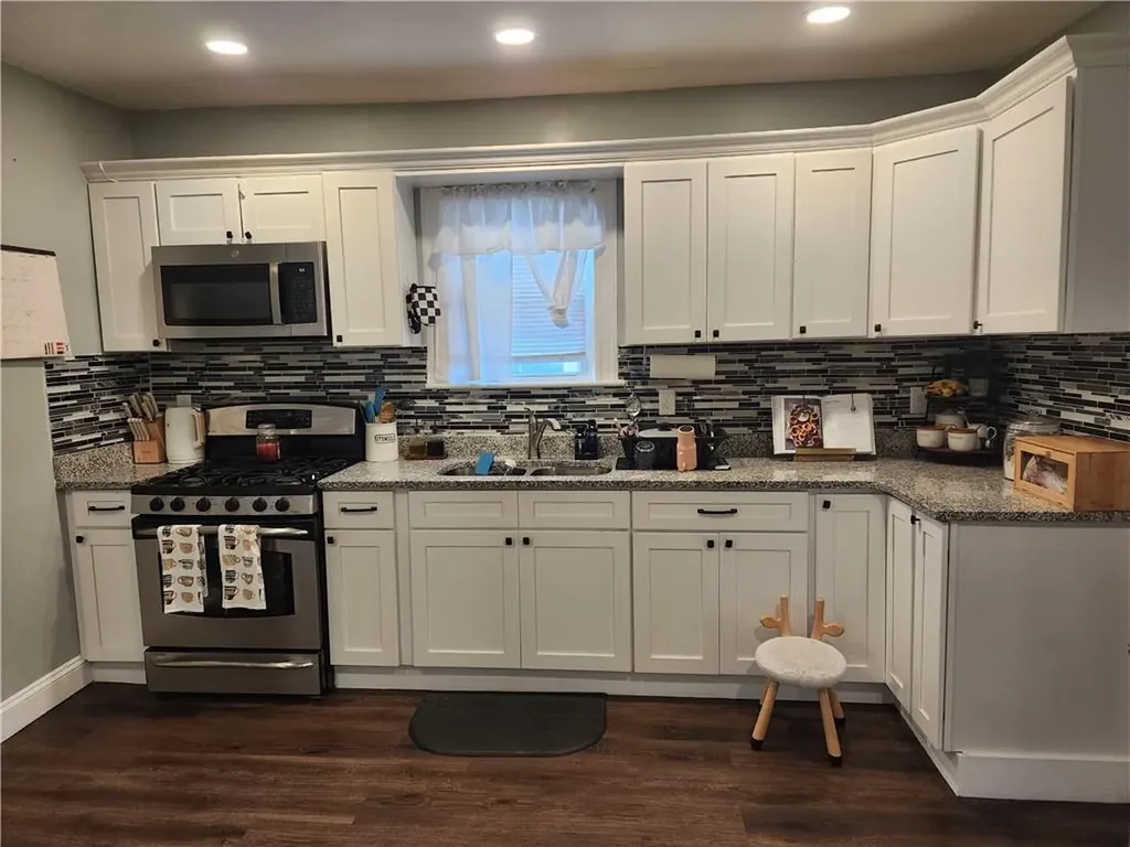 64 Westwood Avenue Cranston RI 02905