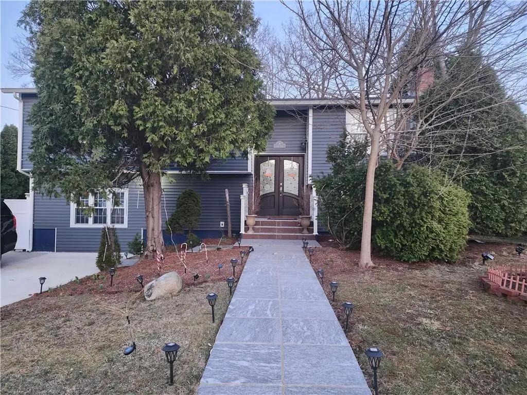 8 Marigold Court Cranston RI 02920