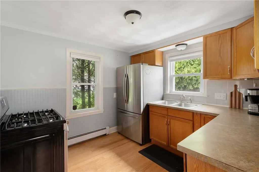27 Hayes Street Cranston RI 02920