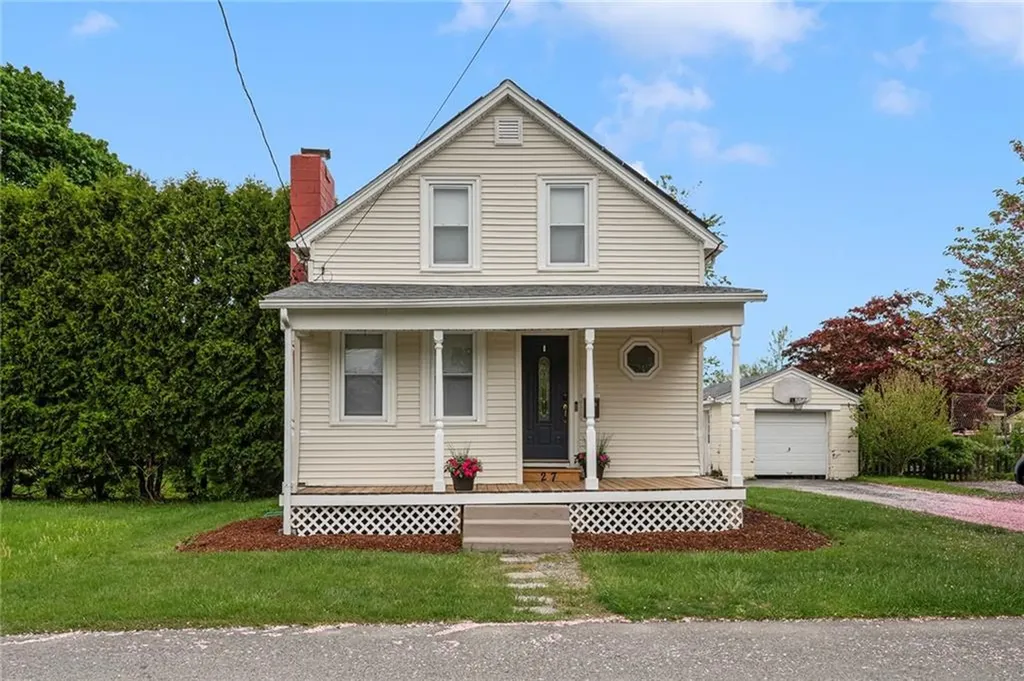 27 Hayes Street Cranston RI 02920
